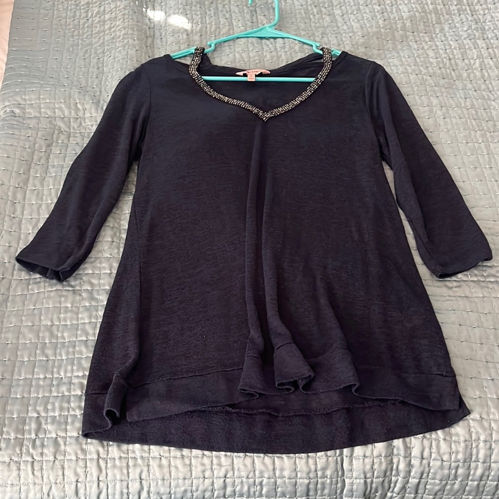 Medium, navy blouse